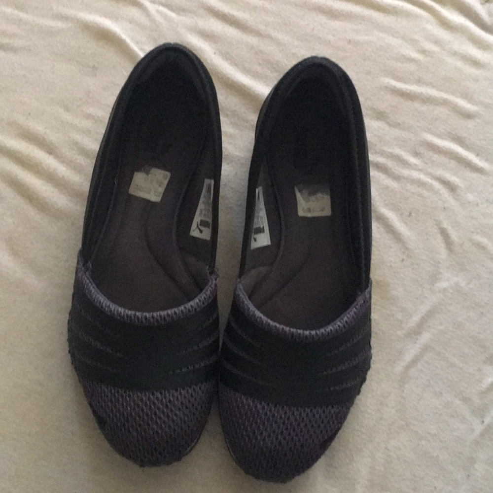 Puma slip ons